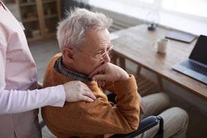 ¿Cómo cuidar a un adulto que tiene Alzheimer?